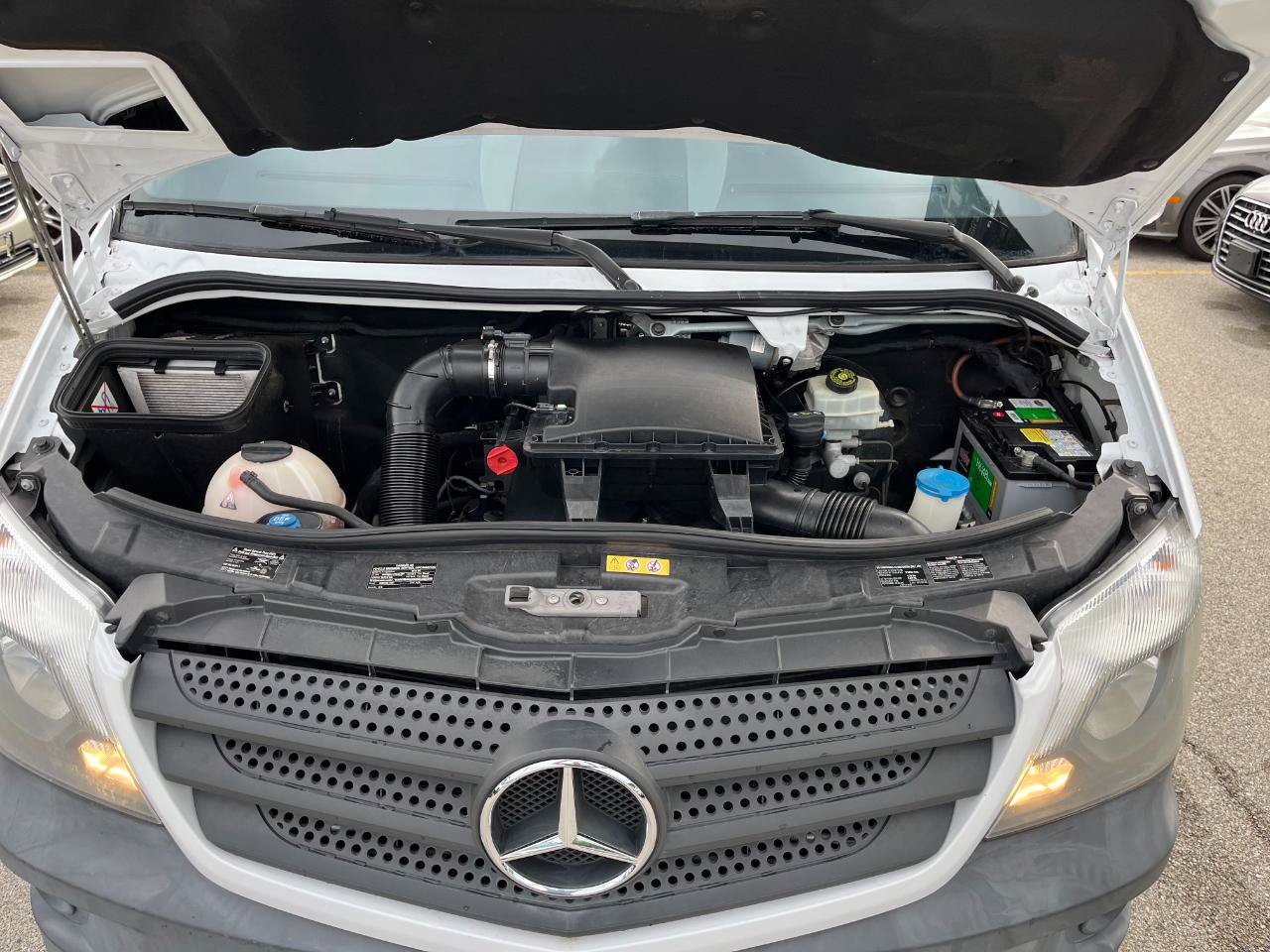 Used 2015 Mercedes-Benz Sprinter 2500 image 34