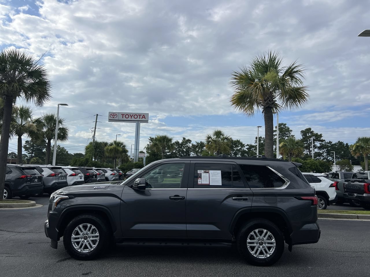 Used 2024 Toyota Sequoia SR5 w/ SR5 Premium Package AWD/4WD image 7
