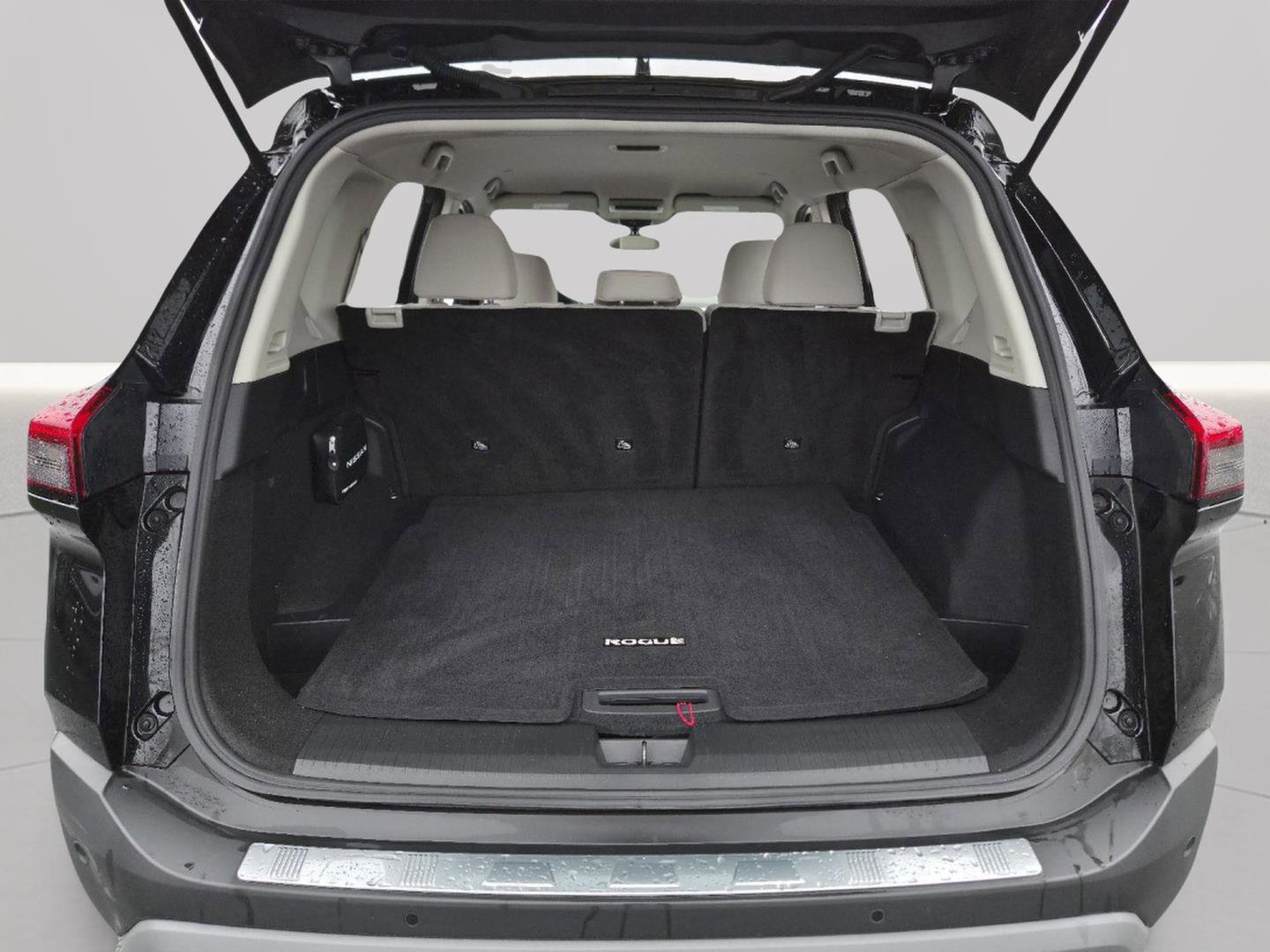 Used 2023 Nissan Rogue SV image 27