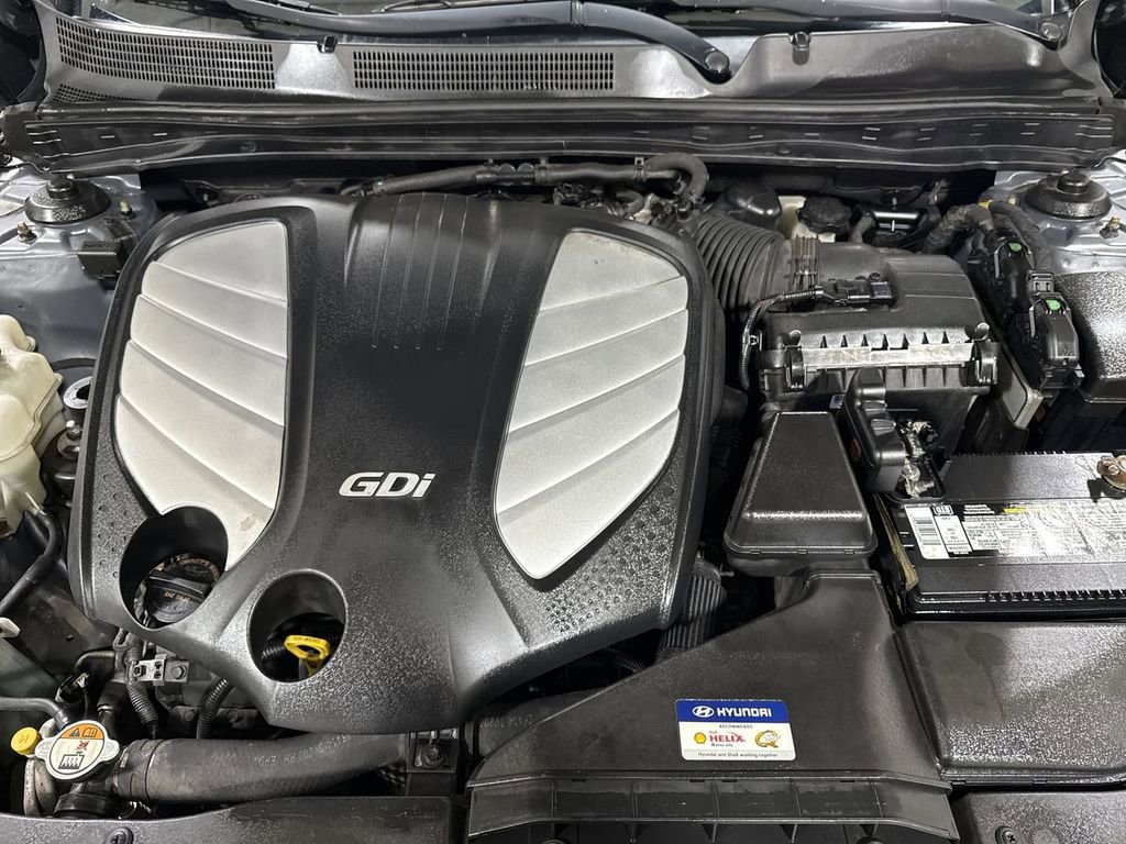 Used 2013 Hyundai Azera image 24