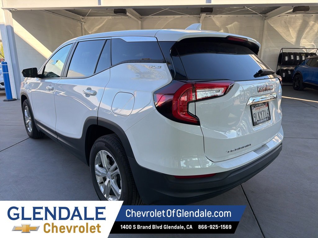 Used 2024 GMC Terrain SLE image 5