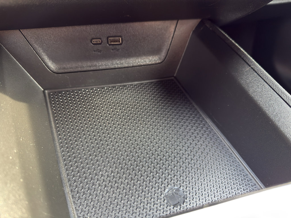 Used 2026 Chevrolet Equinox LT w/ Convenience Package II image 26