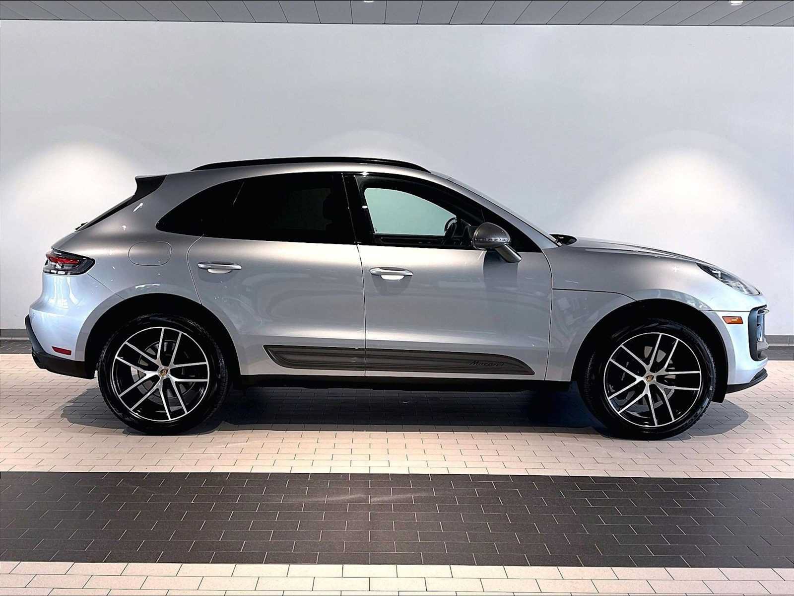 Used 2026 Porsche Macan Turbo AWD/4WD image 11
