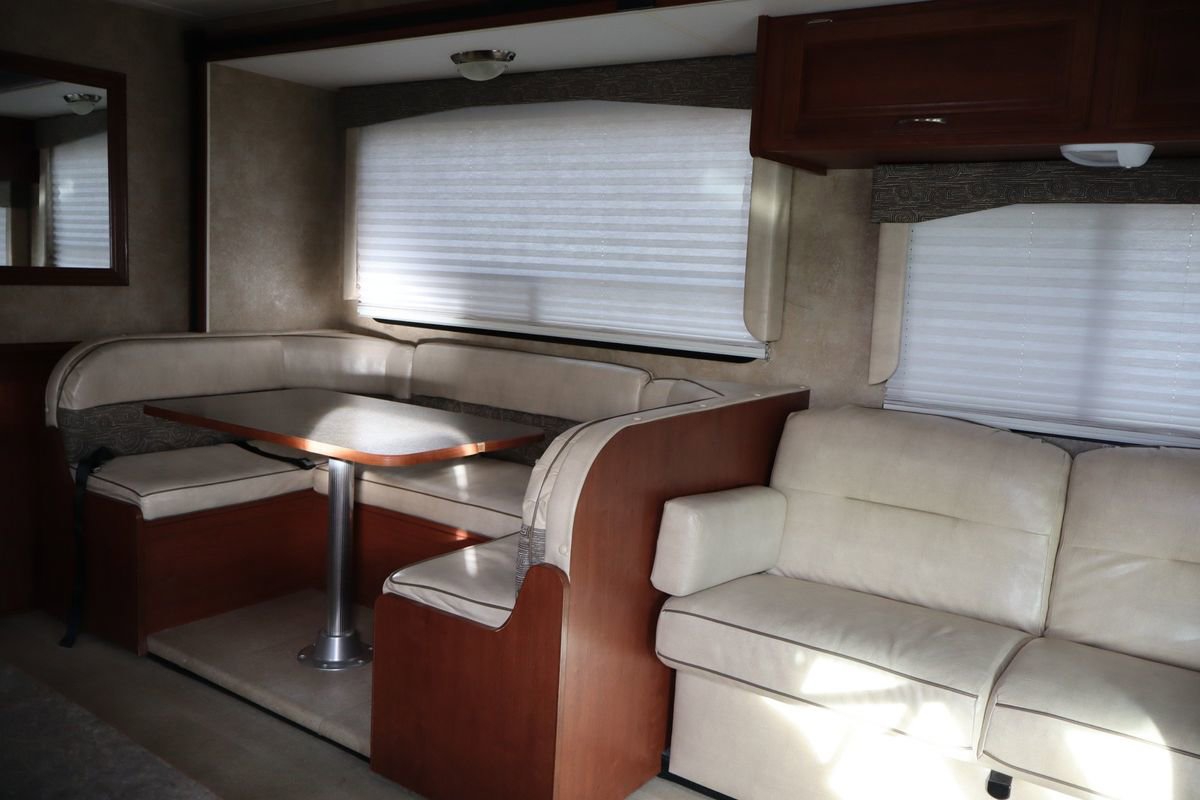 Used 2015 Ford E-450 and Econoline 450 Super Duty w/ Motorhome Prep Package image 27