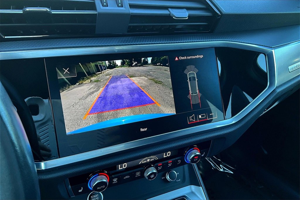 Used 2023 Audi Q3 2.0T Premium image 29