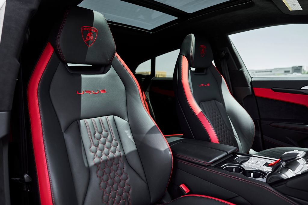 Used 2023 Lamborghini Urus S AWD/4WD image 42
