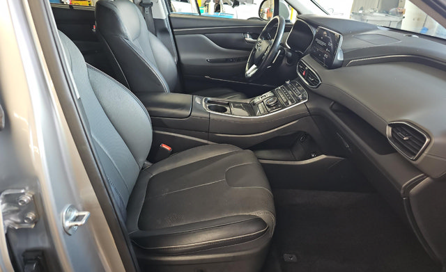 Used 2023 Hyundai Santa Fe Limited AWD/4WD image 12