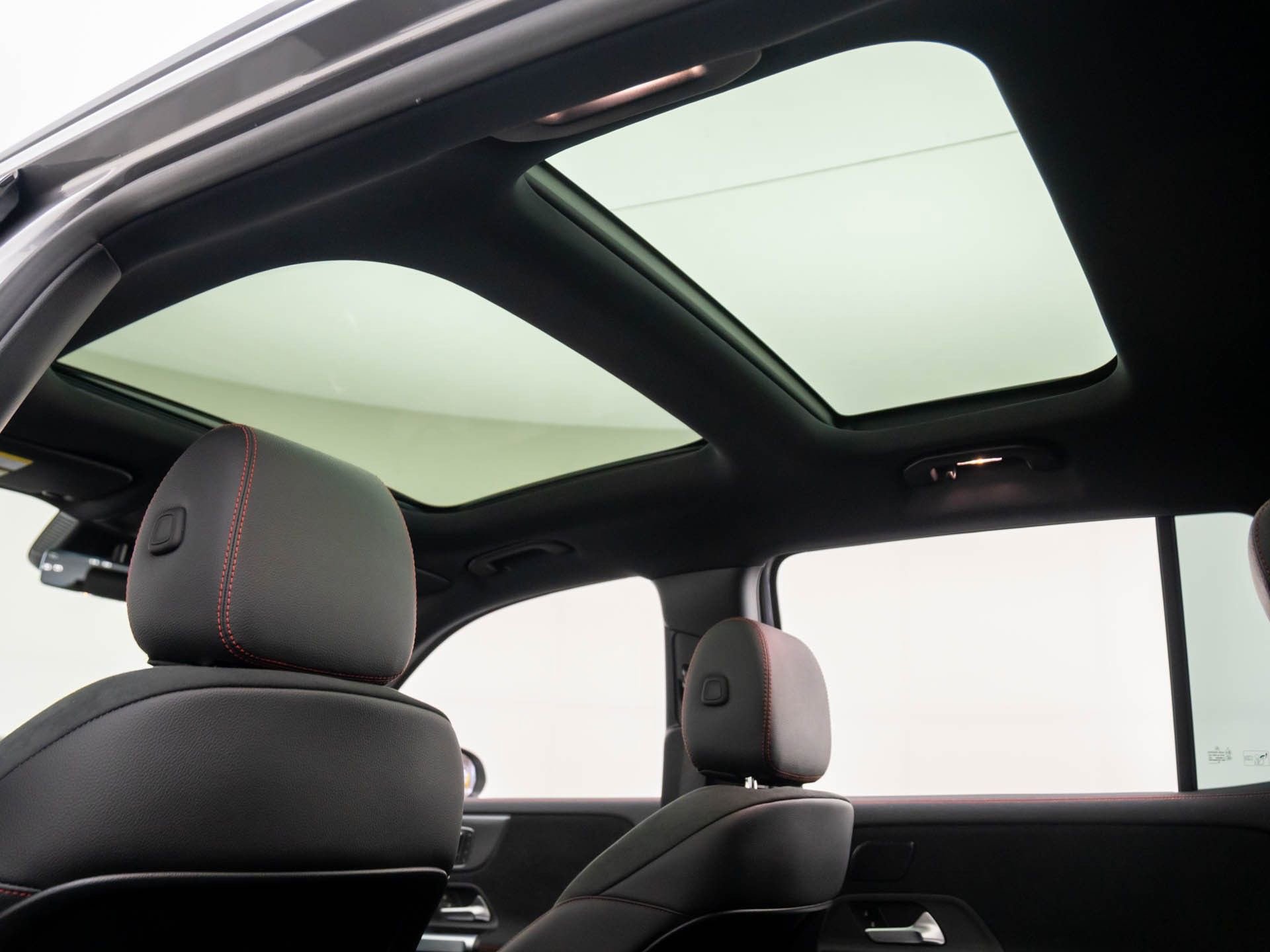 Certified 2023 Mercedes-Benz EQB 300 4MATIC image 18