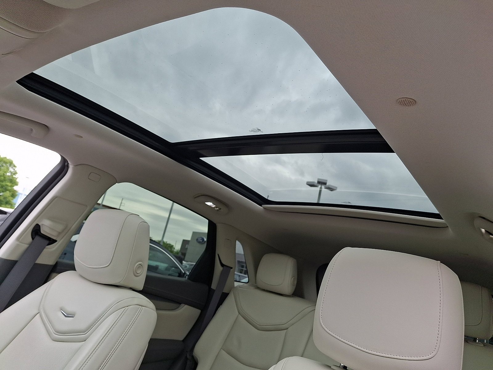 Used 2017 Cadillac XT5 Premium Luxury FWD image 21