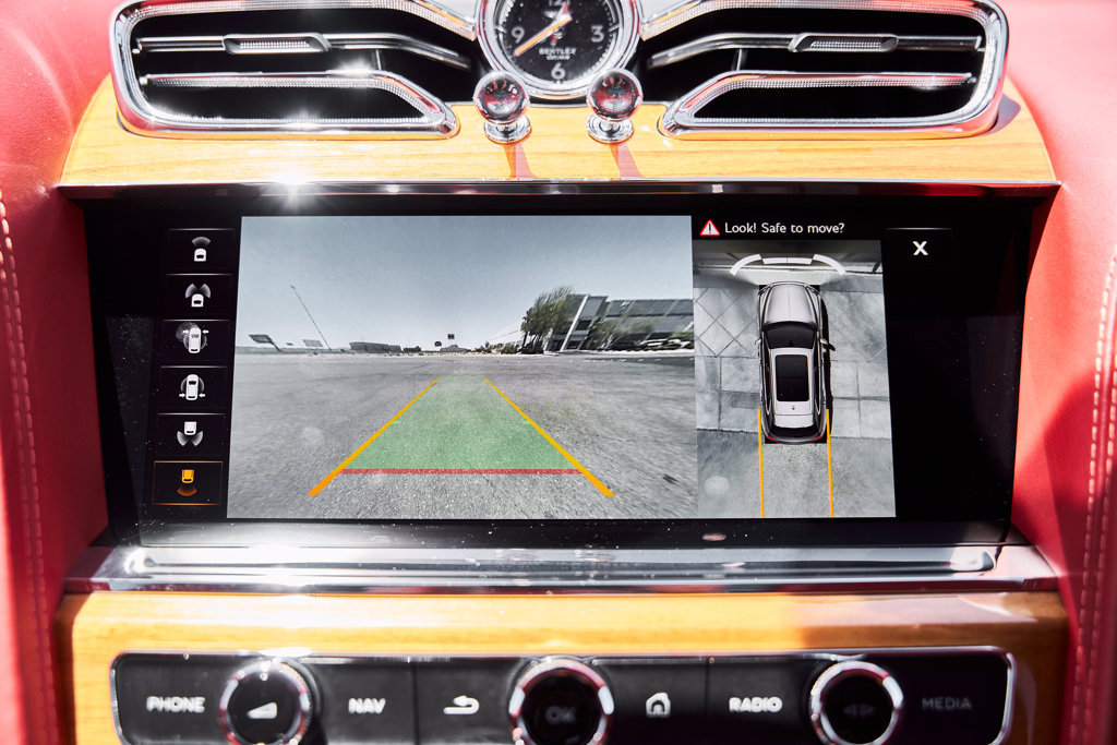 Used 2023 Bentley Bentayga AWD/4WD image 78