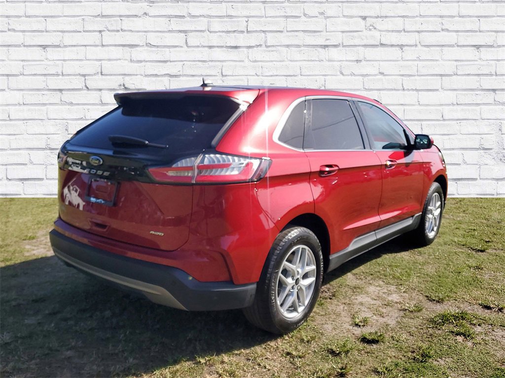 Used 2024 Ford Edge SEL image 2