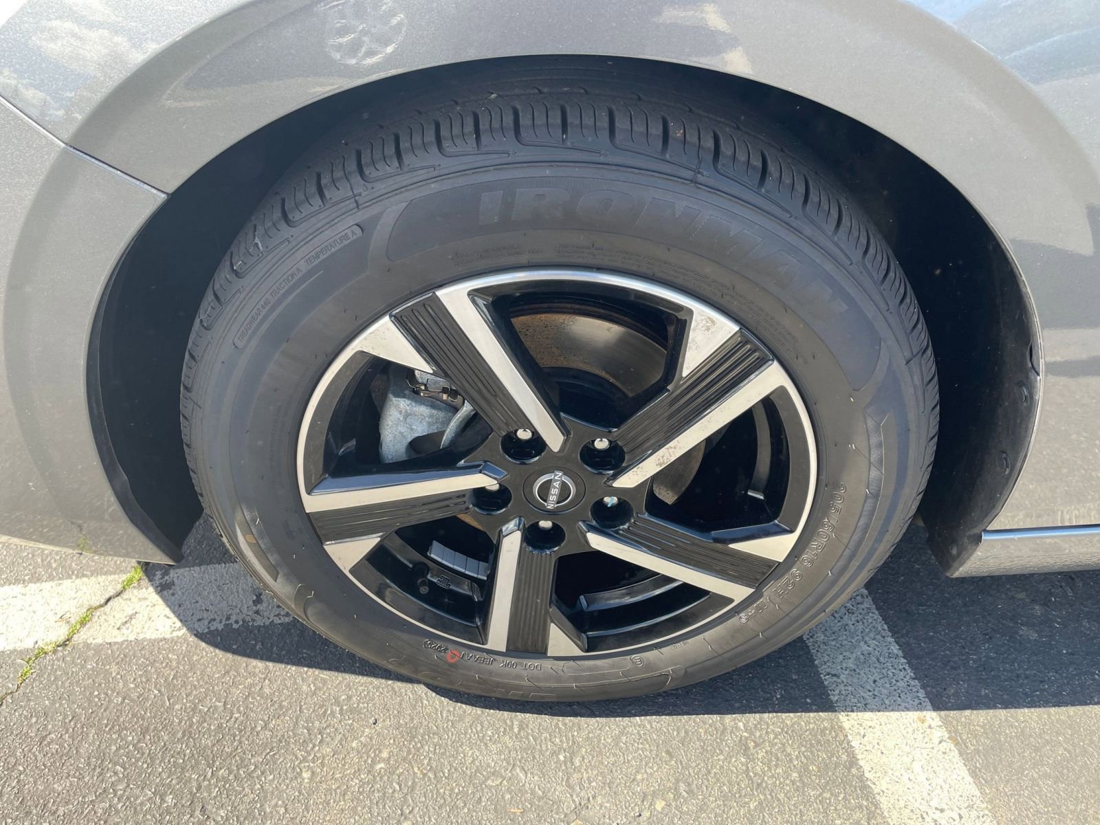 Used 2025 Nissan Sentra SV FWD image 29