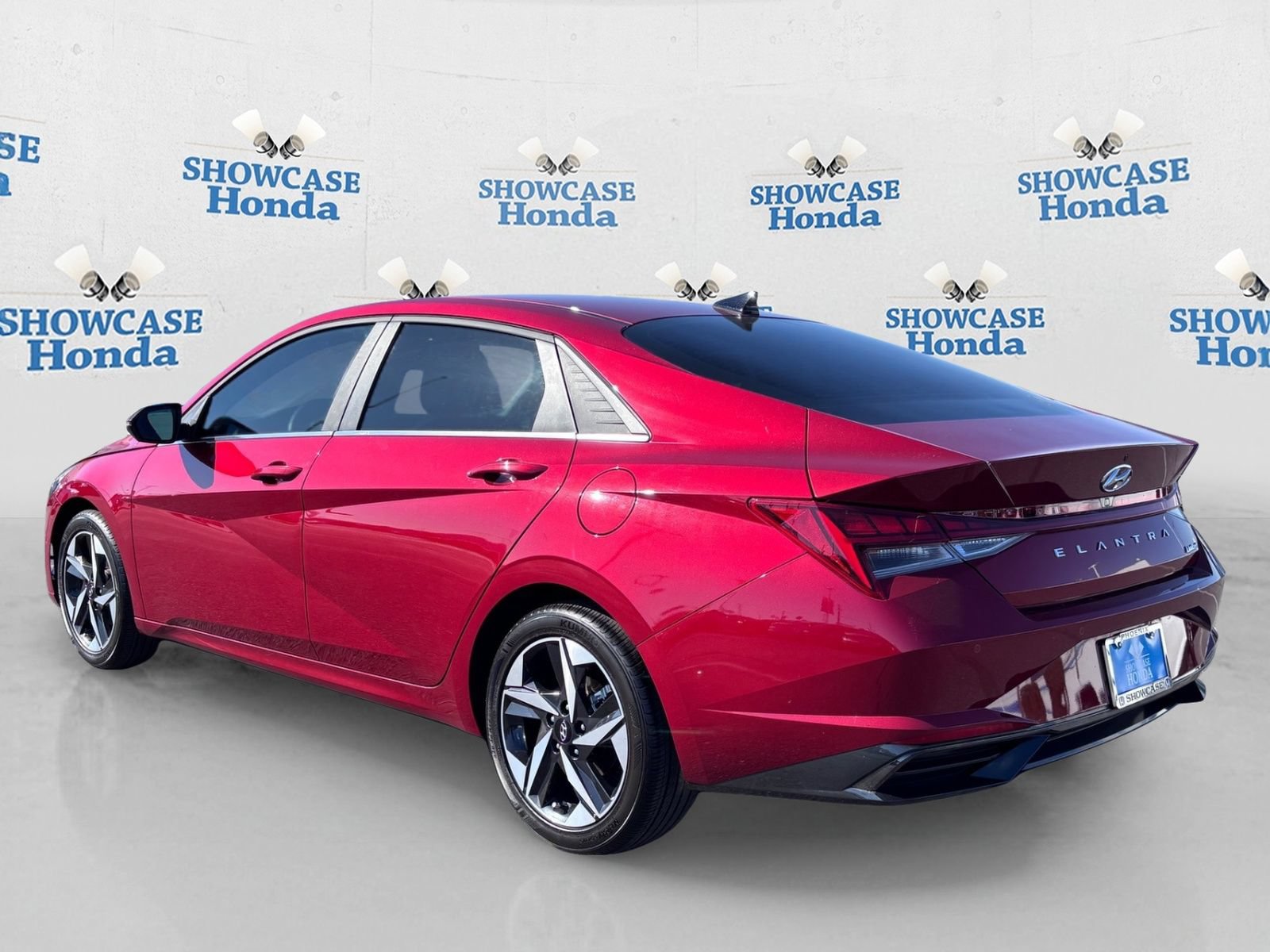 Used 2023 Hyundai Elantra Limited FWD image 5