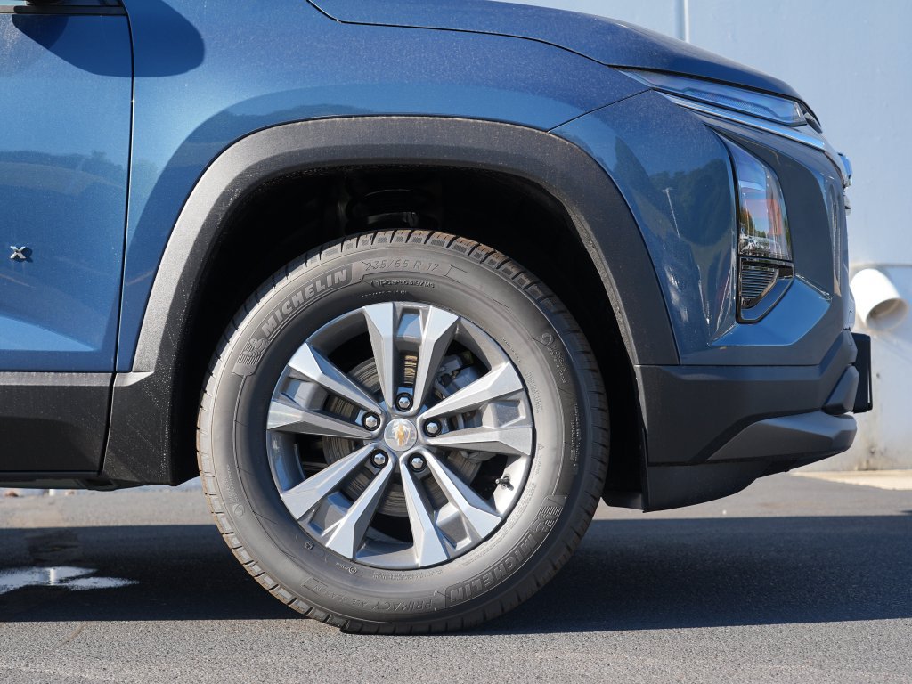 New 2027 Chevrolet Equinox LT AWD/4WD image 6