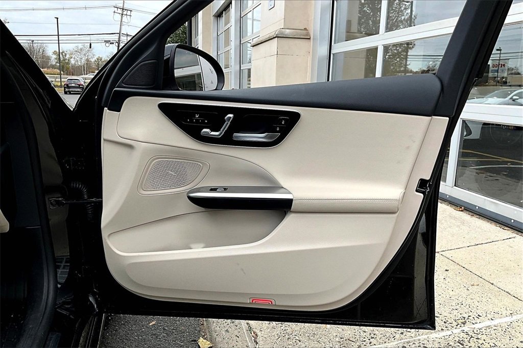 Used 2023 Mercedes-Benz C 300 4MATIC Sedan image 19