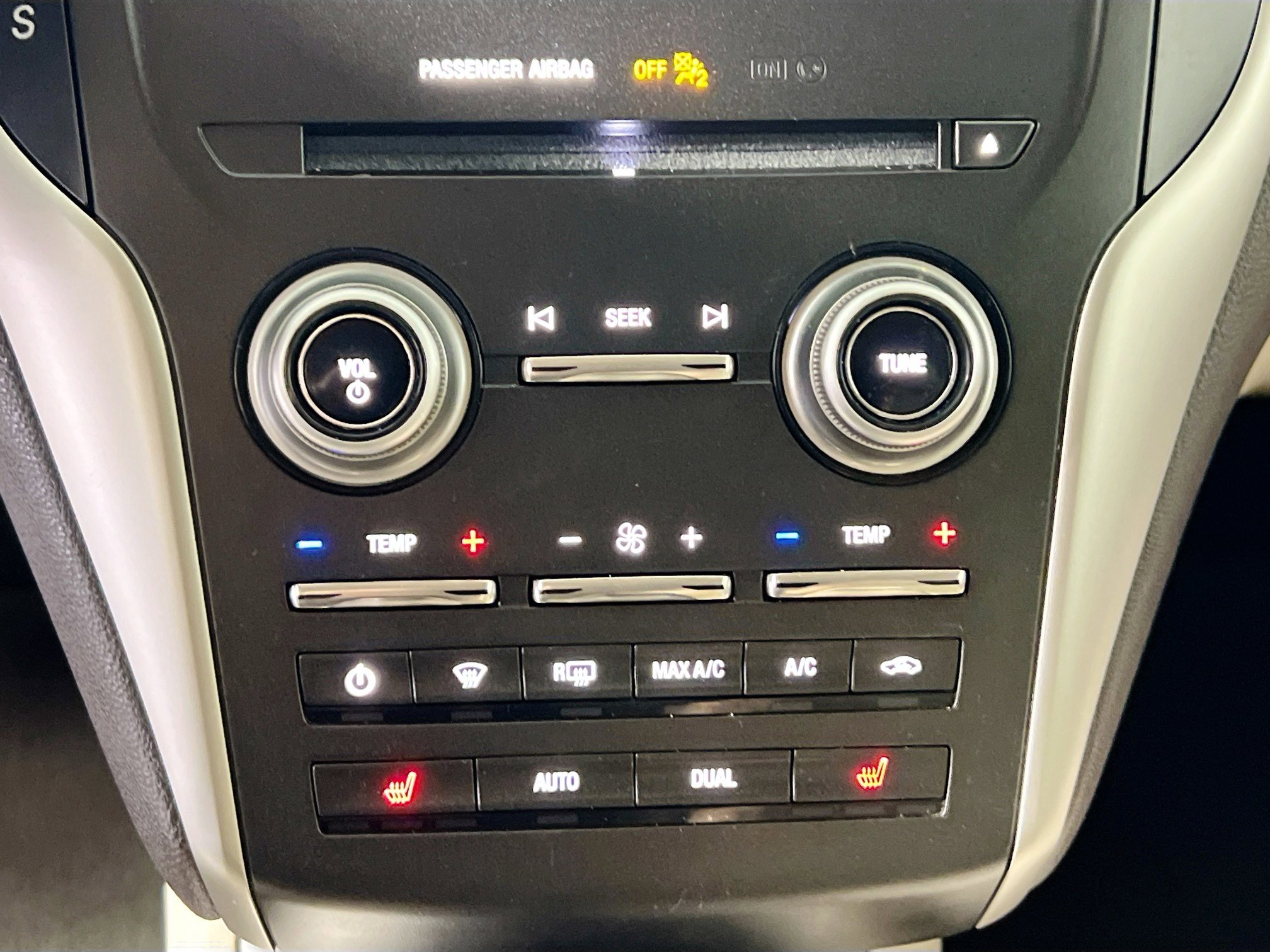 Used 2019 Lincoln MKC Select w/ Select Plus Package image 27