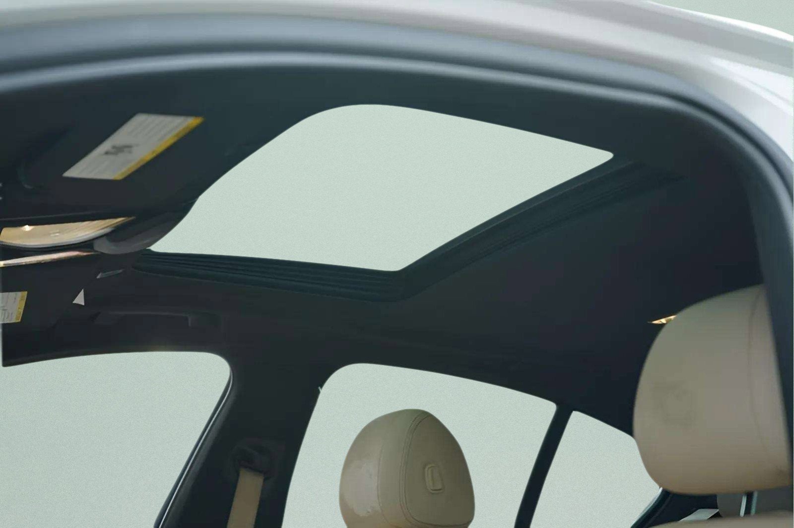 Used 2018 BMW 530e xDrive image 51