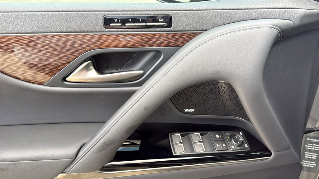 Used 2024 Lexus LX 600 4WD w/ Ultra Luxury Package image 13