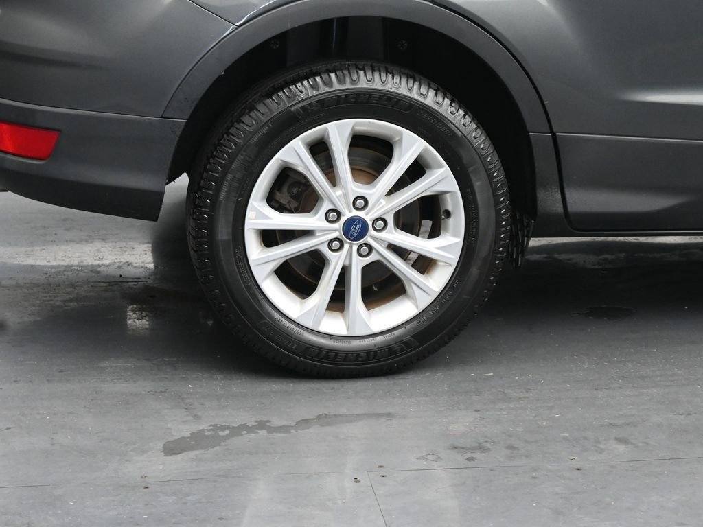 Used 2017 Ford Escape SE w/ SE Leather Comfort Package image 10