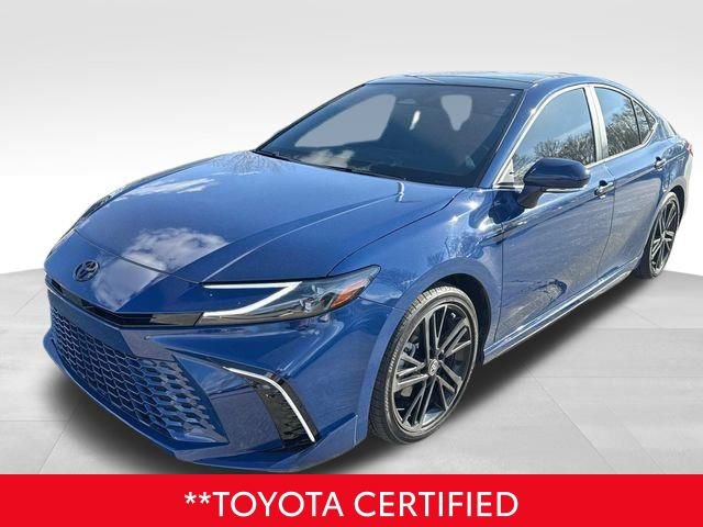 Used 2025 Toyota Camry XSE image 3