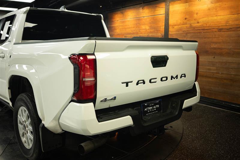 Used 2025 Toyota Tacoma SR5 AWD/4WD image 6