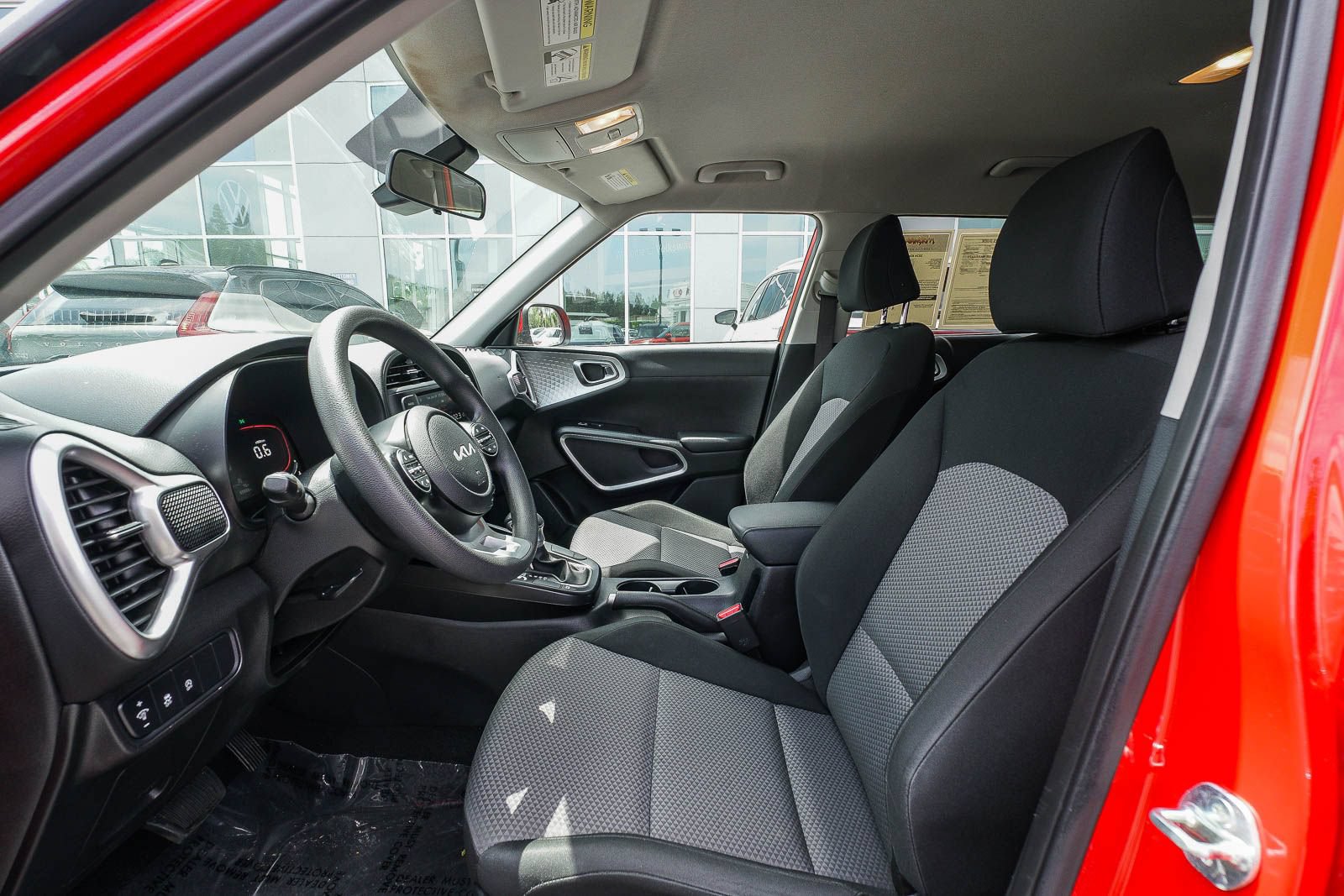 Used 2024 Kia Soul LX w/ Option Group 015 FWD image 18