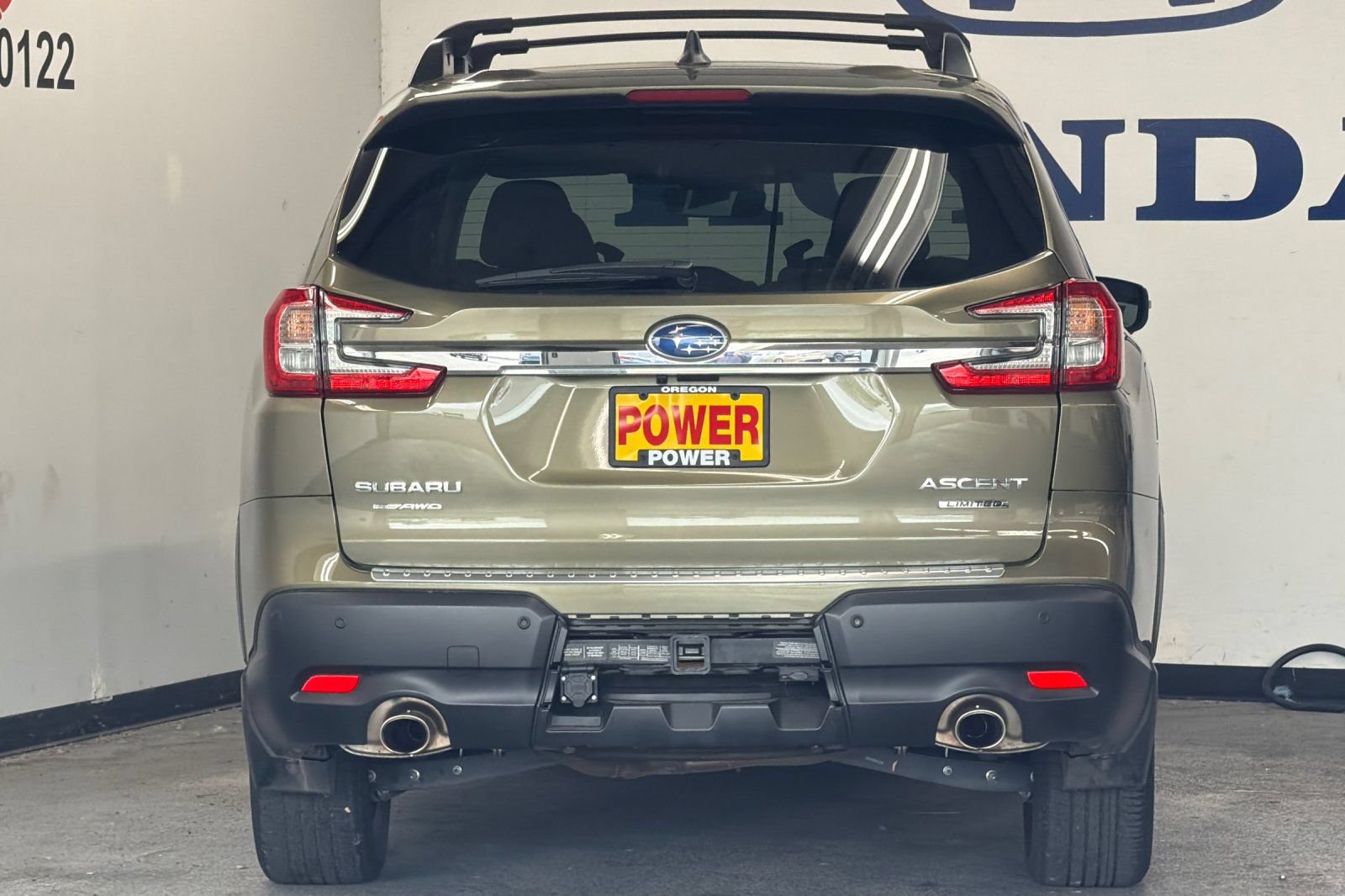 Used 2023 Subaru Ascent Limited w/ Technology Package AWD/4WD image 5