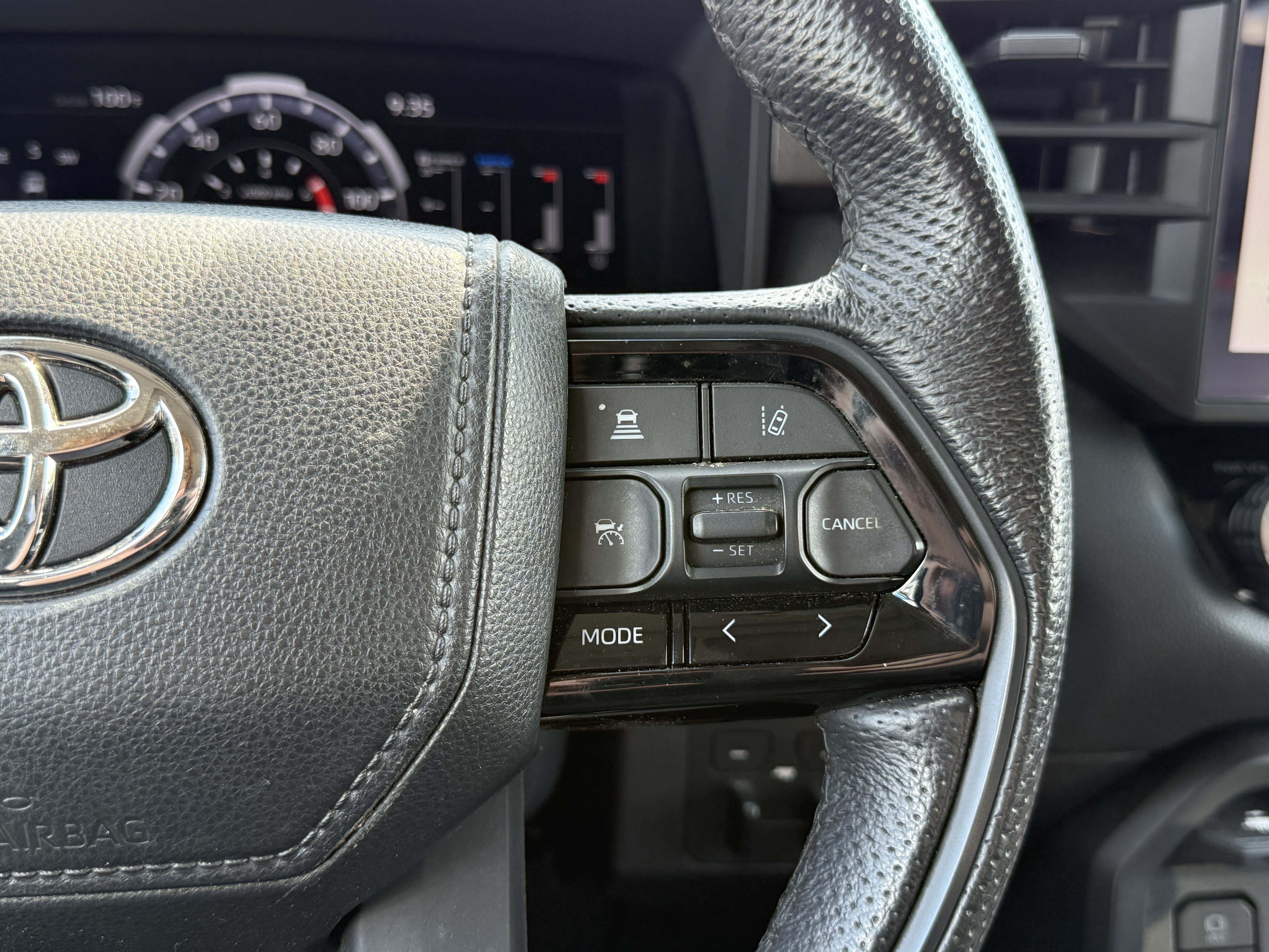 Used 2022 Toyota Tundra TRD Pro AWD/4WD image 18
