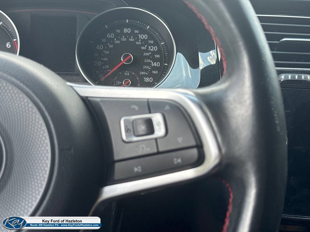 Used 2018 Volkswagen GTI SE FWD image 24
