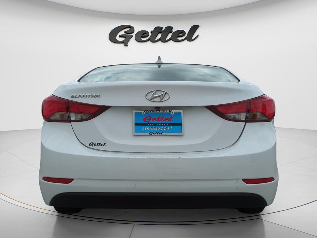 Used 2015 Hyundai Elantra SE w/ Option Group 03 FWD image 6
