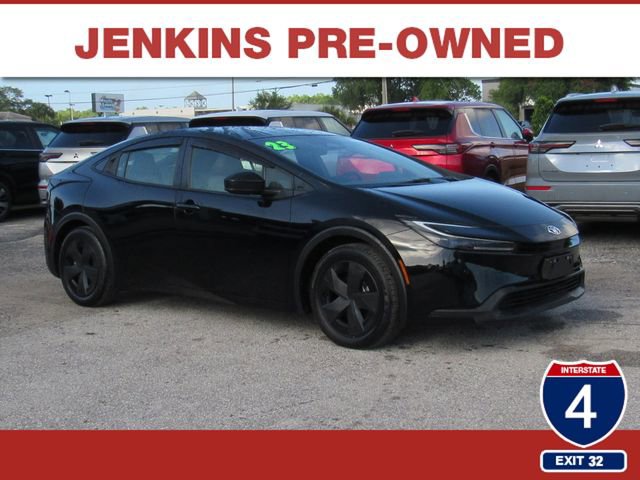 Used 2023 Toyota Prius LE image 1