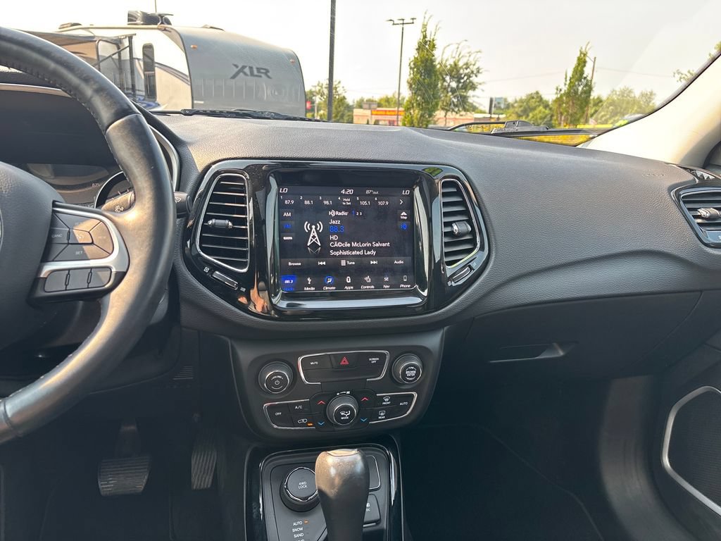 Used 2018 Jeep Compass Limited w/ Navigation Group AWD/4WD image 37