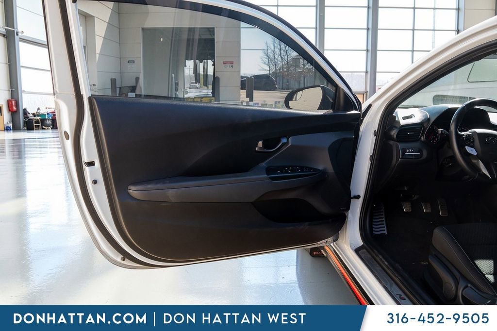 Used 2020 Hyundai Veloster N image 14