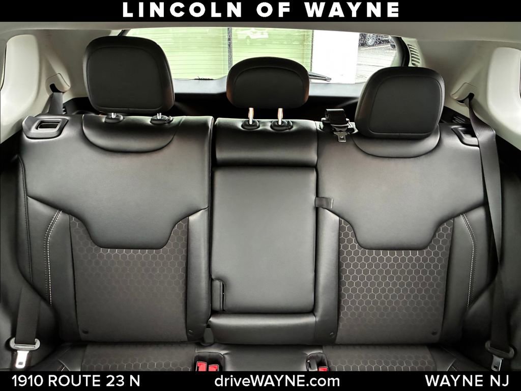 Used 2020 Jeep Compass Latitude w/ Popular Equipment Group AWD/4WD image 14