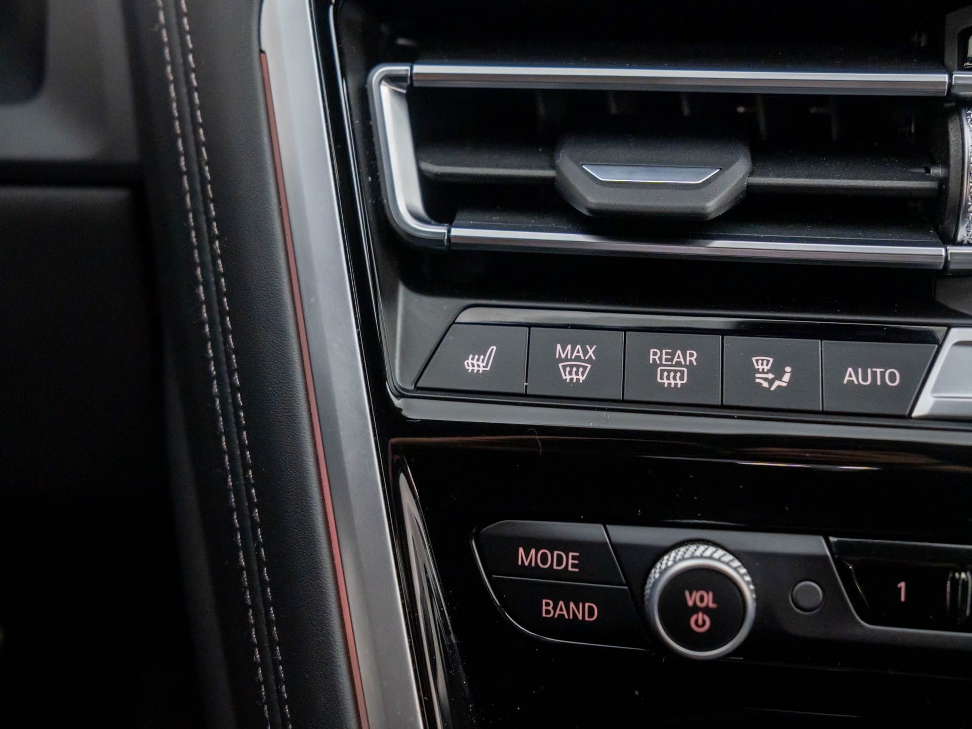 Used 2024 BMW 840i xDrive Coupe w/ Driving Assistance Package image 21