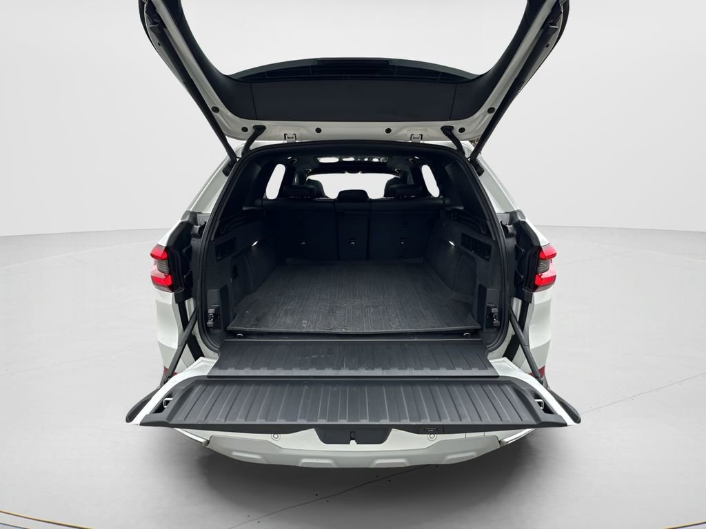 Used 2023 BMW X5 sDrive40i image 28