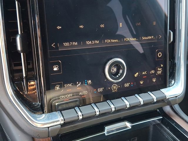 Used 2025 GMC Yukon XL Denali image 13