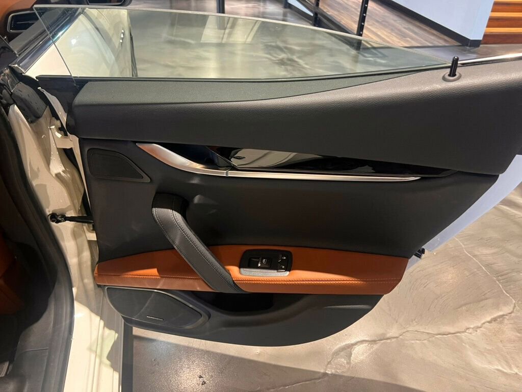 Used 2019 Maserati Ghibli GranSport image 26