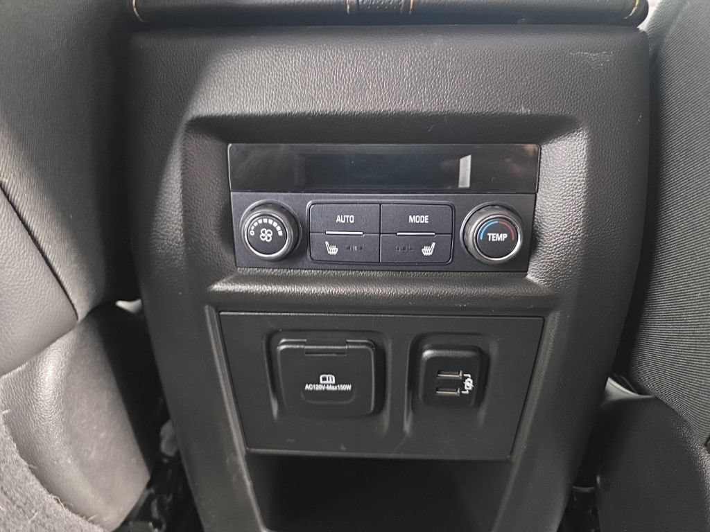 Used 2018 Chevrolet Traverse Premier AWD/4WD image 39