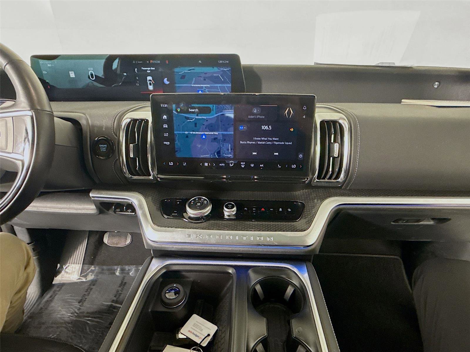 Used 2025 Ford Expedition Max Platinum w/ Stealth Performance Package image 7