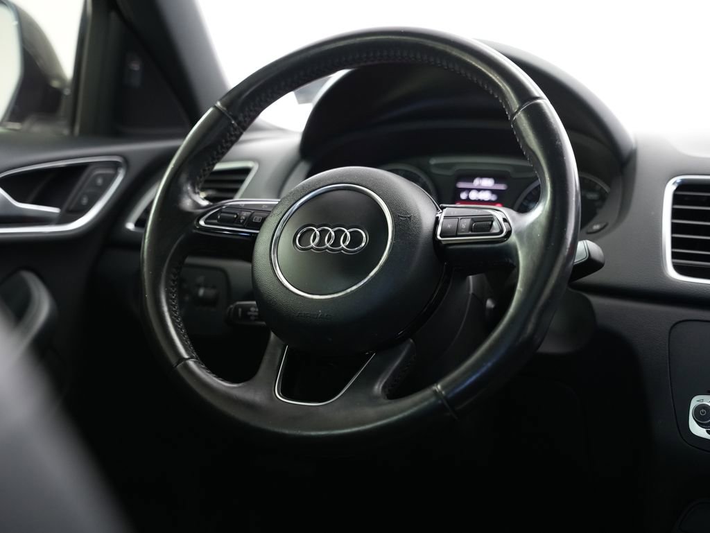 Used 2018 Audi Q3 2.0T Premium Plus w/ Premium Plus Package AWD/4WD image 11
