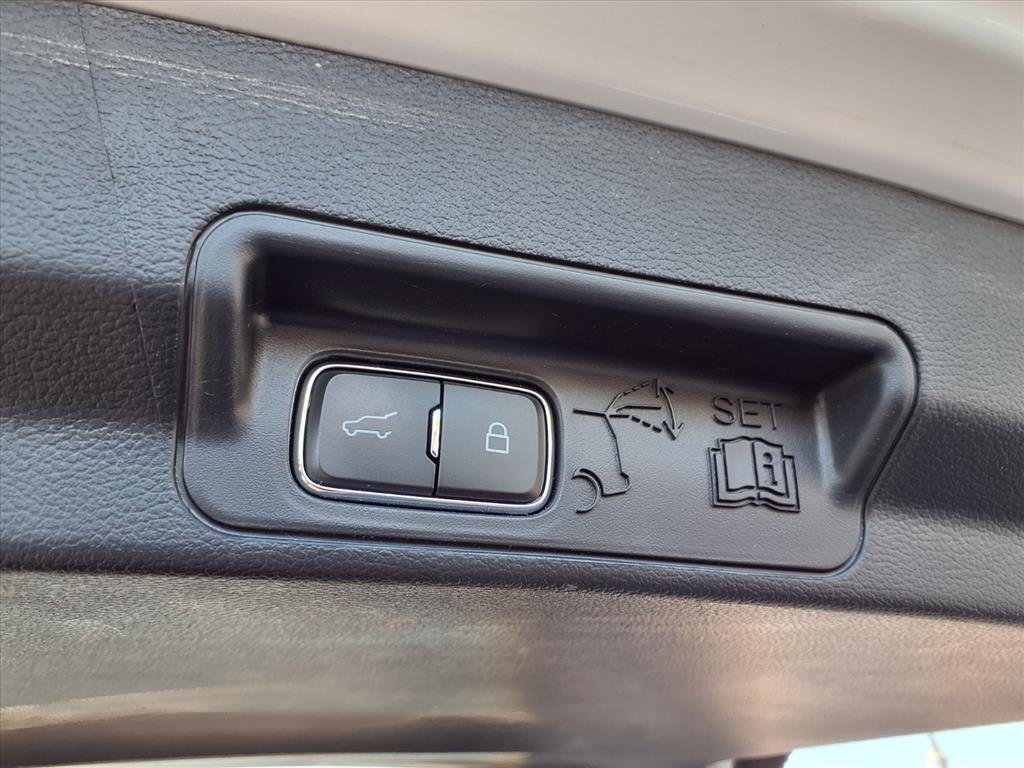 Used 2025 Ford Explorer ST image 32