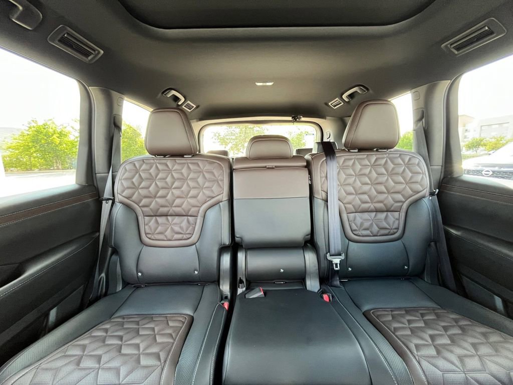 New 2026 Nissan Armada Platinum image 5