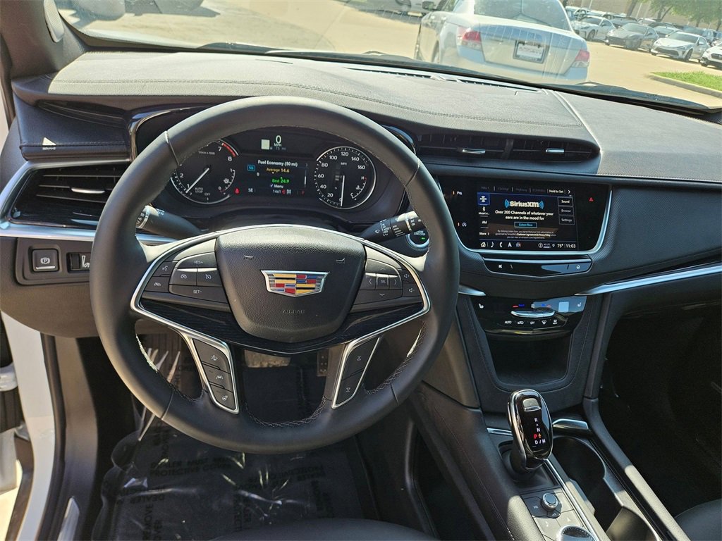 Used 2025 Cadillac XT5 Premium Luxury image 18