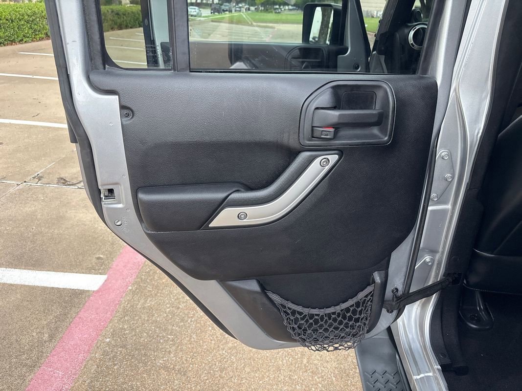 Used 2013 Jeep Wrangler Unlimited Sahara w/ Dual Top Group AWD/4WD image 21