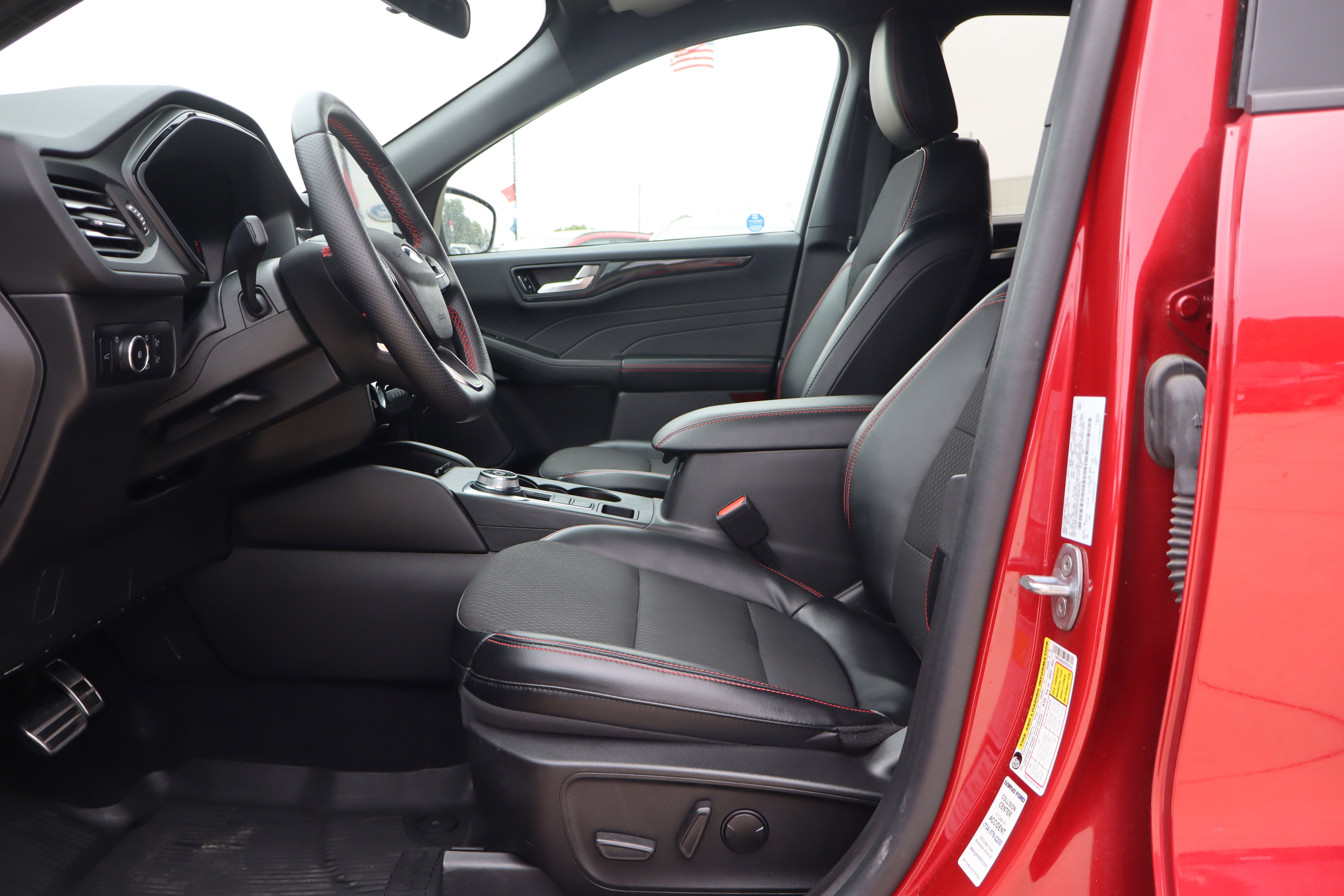 Used 2023 Ford Escape ST-Line Select w/ Tech Pack #2 image 10