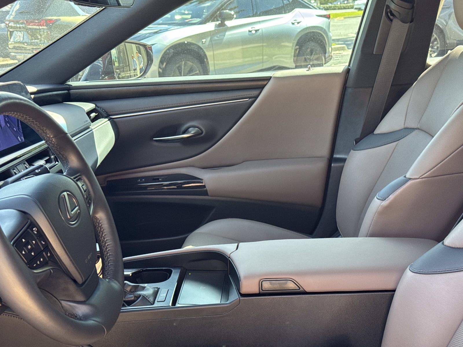 Used 2024 Lexus ES 350 w/ Premium Package FWD image 15