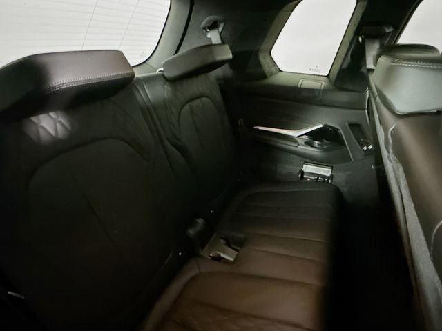 Used 2026 BMW X7 M60i AWD/4WD image 28