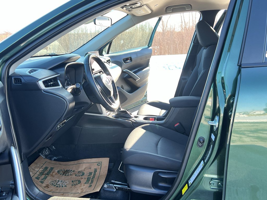 Used 2024 Toyota Corolla Cross LE image 13