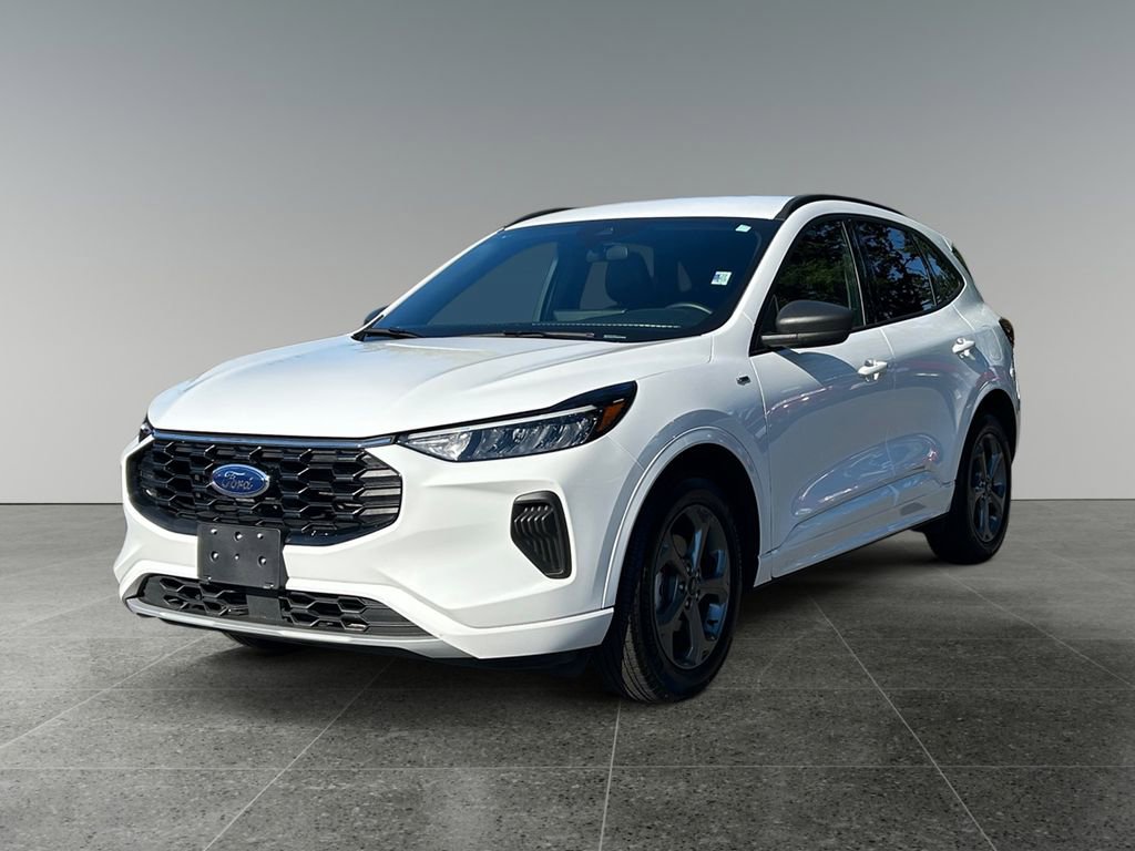 Used 2023 Ford Escape ST-Line w/ Tech Pack #1 image 4